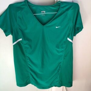 ❤️Nike Fit Dry Activewear Green Tshirt Size L